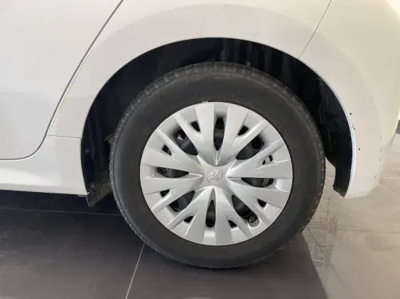 TOYOTA YARIS IV - voiture d'occasion - Photo 21
