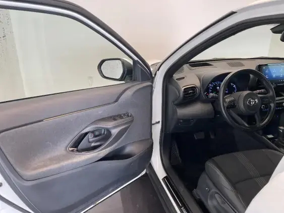 TOYOTA YARIS CROSS I - voiture d'occasion - Photo 19