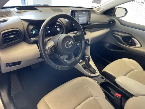 TOYOTA YARIS IV - voiture d'occasion - Photo 17