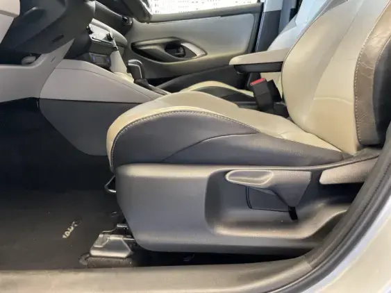 TOYOTA YARIS IV - voiture d'occasion - Photo 19