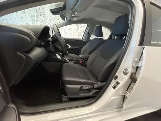 TOYOTA YARIS IV - voiture d'occasion - Photo 18