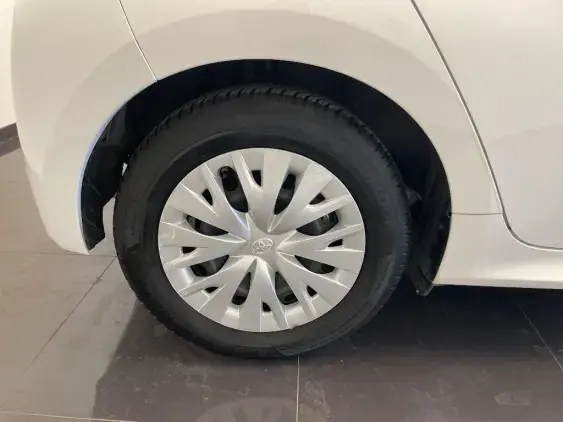 TOYOTA YARIS IV - voiture d'occasion - Photo 25