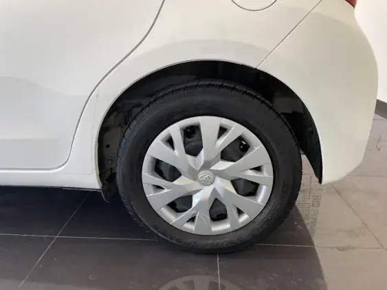 TOYOTA YARIS III - voiture d'occasion - Photo 24