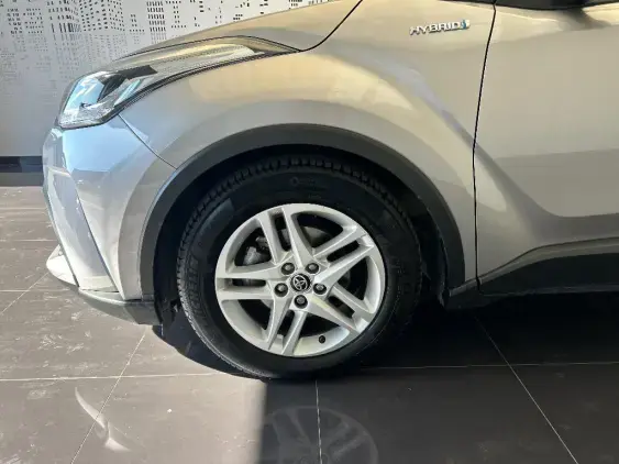 TOYOTA C-HR - voiture d'occasion - Photo 21