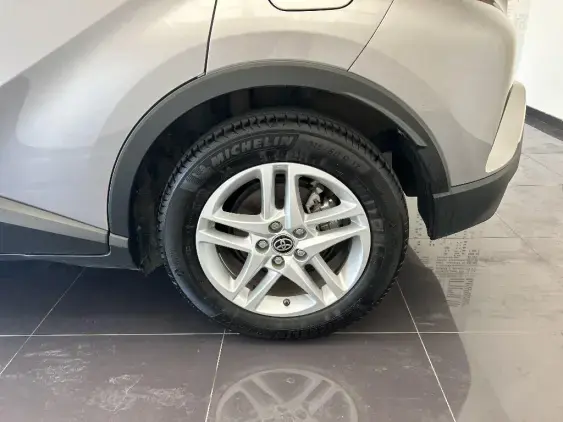 TOYOTA C-HR - voiture d'occasion - Photo 22