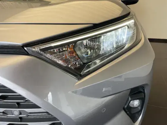 TOYOTA RAV4 V - voiture d'occasion - Photo 16