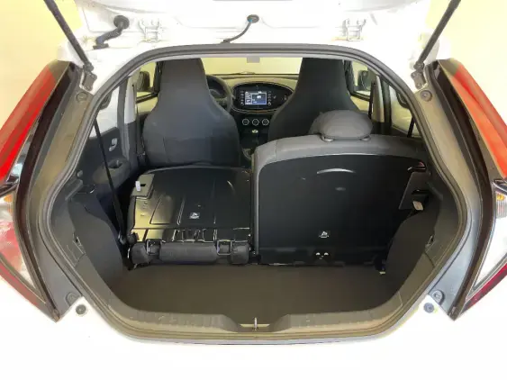 TOYOTA AYGO X - voiture d'occasion - Photo 16