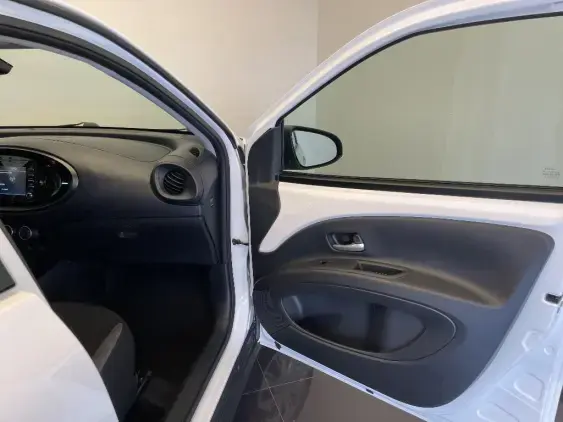TOYOTA AYGO X - voiture d'occasion - Photo 20