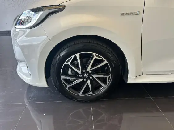 TOYOTA YARIS IV - voiture d'occasion - Photo 21