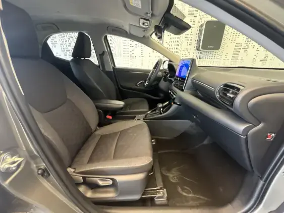 TOYOTA YARIS IV - voiture d'occasion - Photo 18