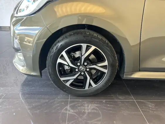 TOYOTA YARIS IV - voiture d'occasion - Photo 21