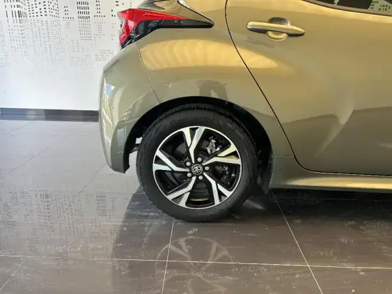 TOYOTA YARIS IV - voiture d'occasion - Photo 23