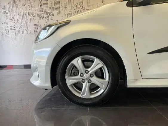 TOYOTA YARIS IV - voiture d'occasion - Photo 21