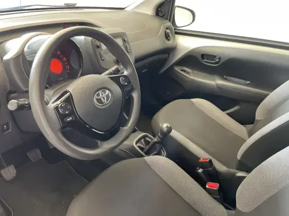 TOYOTA AYGO II - voiture d'occasion - Photo 14