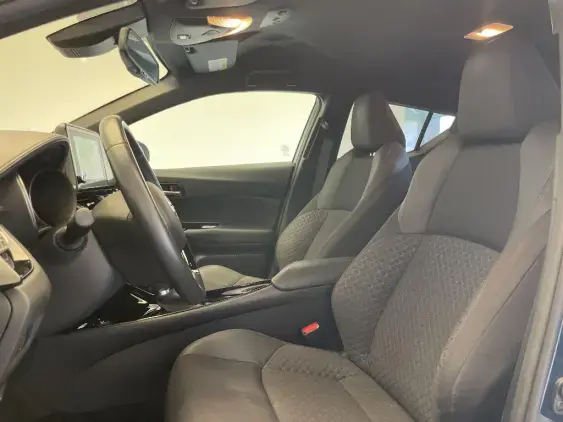 TOYOTA C-HR - voiture d'occasion - Photo 18