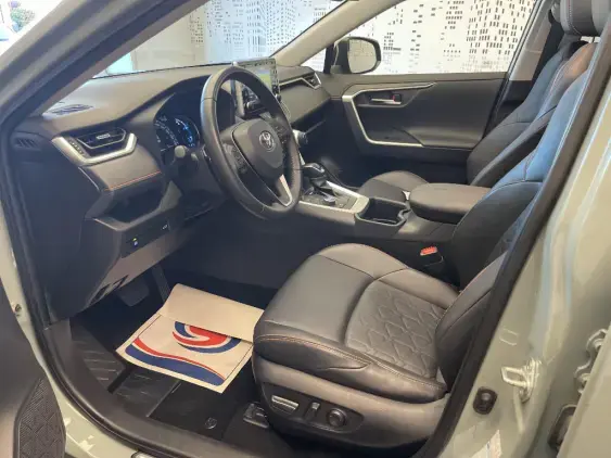 TOYOTA RAV4 V - voiture d'occasion - Photo 18