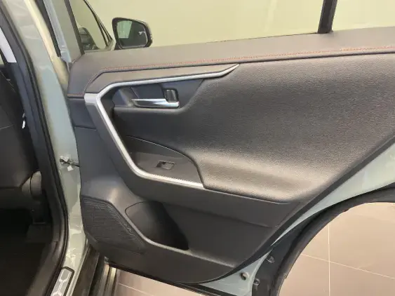 TOYOTA RAV4 V - voiture d'occasion - Photo 20