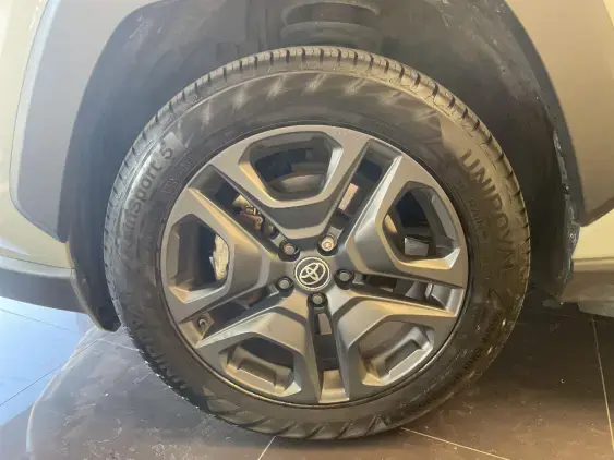 TOYOTA RAV4 V - voiture d'occasion - Photo 23