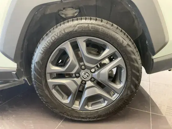 TOYOTA RAV4 V - voiture d'occasion - Photo 24
