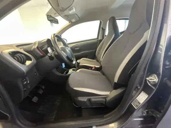 TOYOTA AYGO II - voiture d'occasion - Photo 19