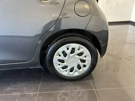 TOYOTA AYGO II - voiture d'occasion - Photo 22
