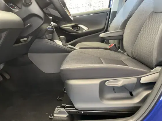 TOYOTA YARIS IV - voiture d'occasion - Photo 19