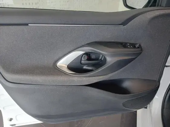 TOYOTA YARIS IV - voiture d'occasion - Photo 19