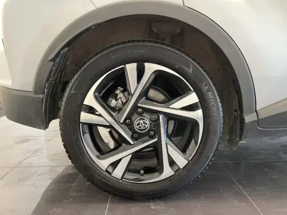 TOYOTA C-HR - voiture d'occasion - Photo 24
