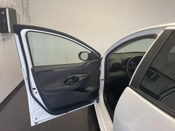 TOYOTA YARIS IV - voiture d'occasion - Photo 19