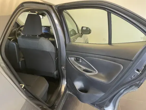 TOYOTA YARIS CROSS I - voiture d'occasion - Photo 20