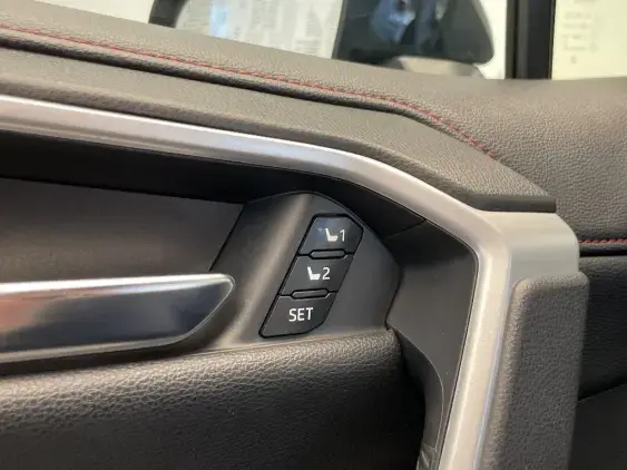 TOYOTA RAV4 V - voiture d'occasion - Photo 17