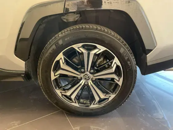 TOYOTA RAV4 V - voiture d'occasion - Photo 22
