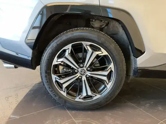 TOYOTA RAV4 V - voiture d'occasion - Photo 23