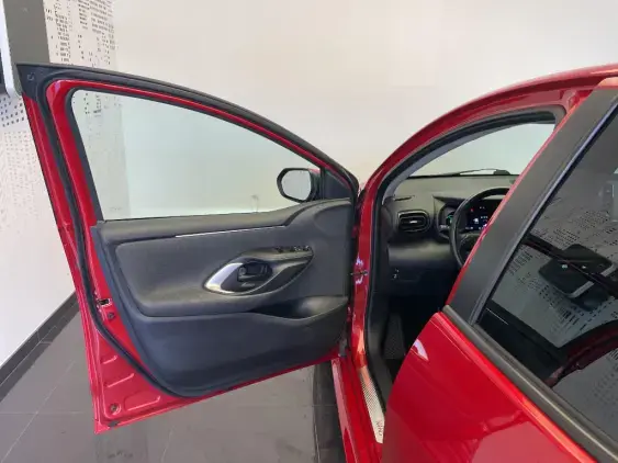 TOYOTA YARIS IV - voiture d'occasion - Photo 19