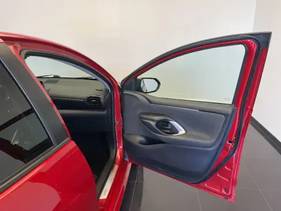 TOYOTA YARIS IV - voiture d'occasion - Photo 20