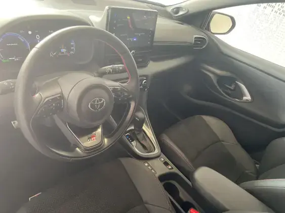 TOYOTA YARIS IV - voiture d'occasion - Photo 17