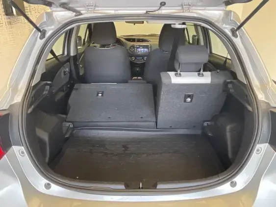 TOYOTA YARIS III - voiture d'occasion - Photo 16