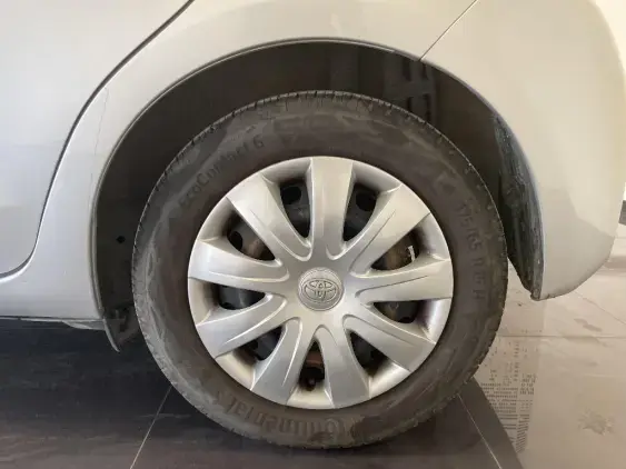 TOYOTA YARIS III - voiture d'occasion - Photo 23