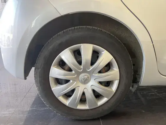 TOYOTA YARIS III - voiture d'occasion - Photo 24
