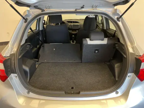 TOYOTA YARIS III - voiture d'occasion - Photo 16