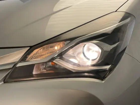 TOYOTA YARIS III - voiture d'occasion - Photo 21