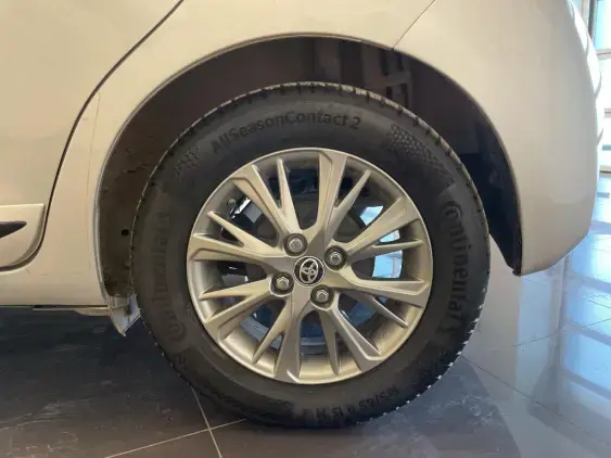 TOYOTA YARIS III - voiture d'occasion - Photo 23