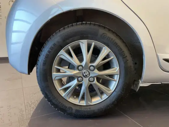 TOYOTA YARIS III - voiture d'occasion - Photo 24