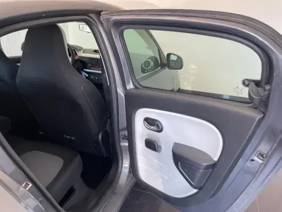 RENAULT TWINGO III - voiture d'occasion - Photo 18
