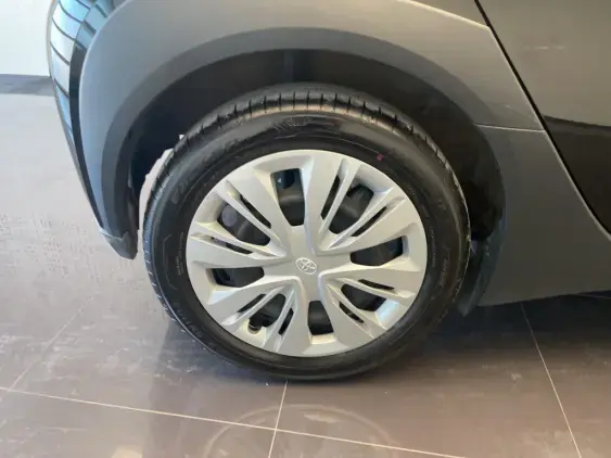 TOYOTA AYGO X - voiture d'occasion - Photo 25