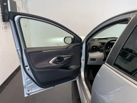 TOYOTA YARIS IV - voiture d'occasion - Photo 19