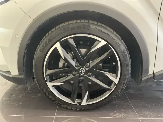 TOYOTA C-HR - voiture d'occasion - Photo 22