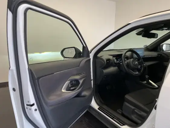 TOYOTA YARIS CROSS I - voiture d'occasion - Photo 19