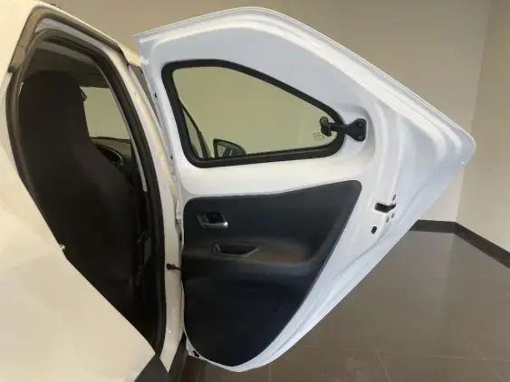 TOYOTA AYGO X - voiture d'occasion - Photo 18