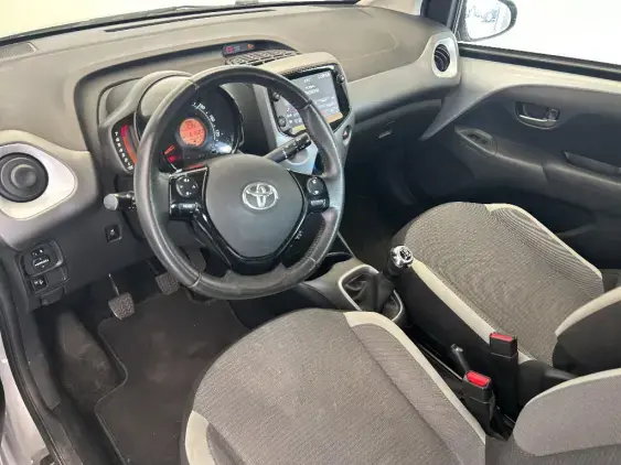 TOYOTA AYGO II - voiture d'occasion - Photo 16